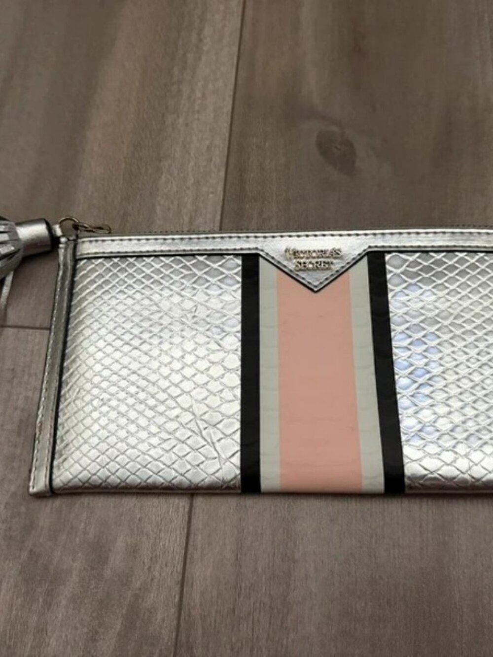 VS Fringe Wallet - Silver [564]